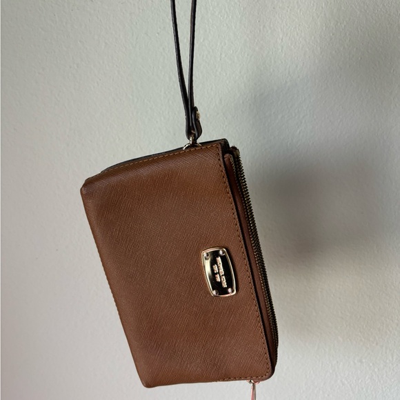 Michael Kors double zipper wristlet - Picture 2 of 8